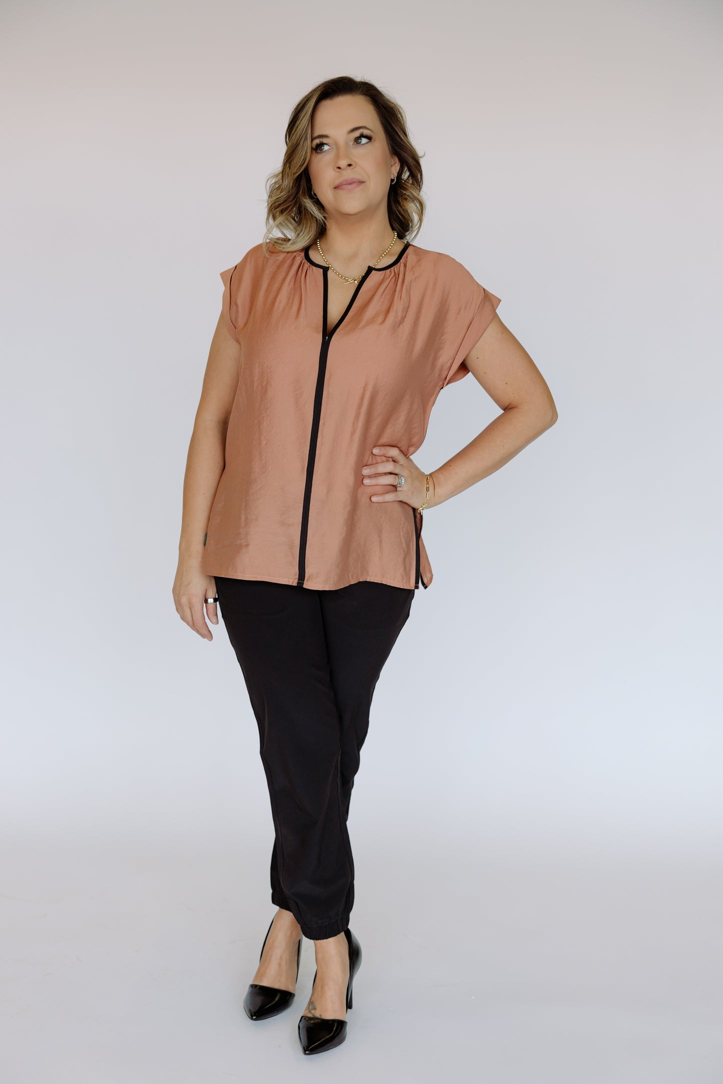 Contrast Piping Detailed Tunic Top